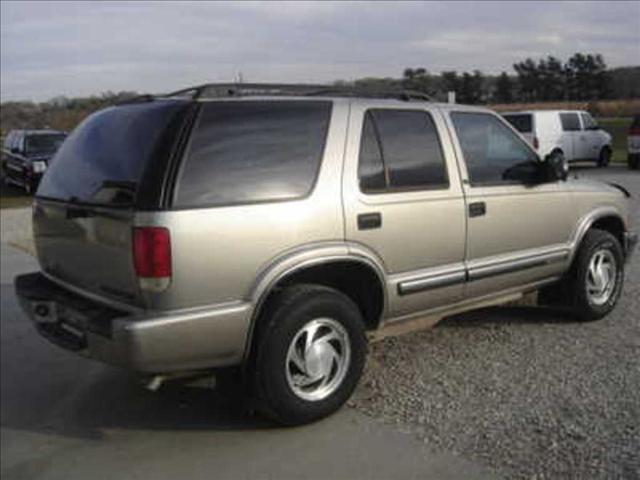 2001 Chevrolet Blazer Laramie Heavy DUTY Dually