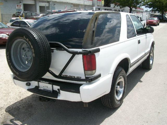 2001 Chevrolet Blazer 2WD QUAD CAB 140.5 ST