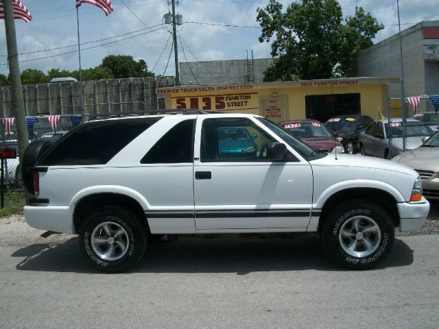 2001 Chevrolet Blazer 2WD QUAD CAB 140.5 ST