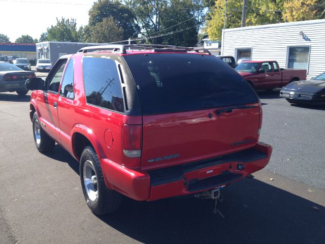 2001 Chevrolet Blazer 2WD QUAD CAB 140.5 ST