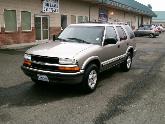 2001 Chevrolet Blazer Camry LE