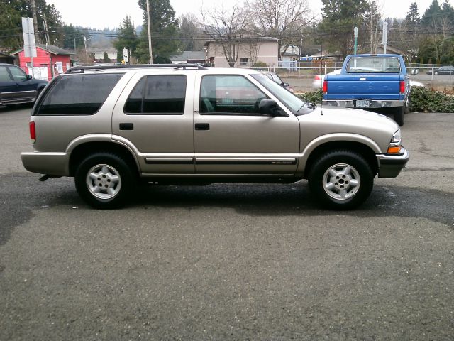 2001 Chevrolet Blazer Camry LE