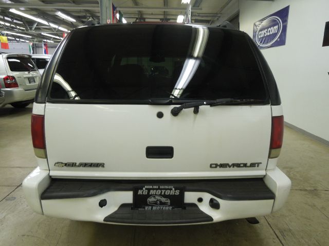 2001 Chevrolet Blazer Luxury 4WD W/ RES