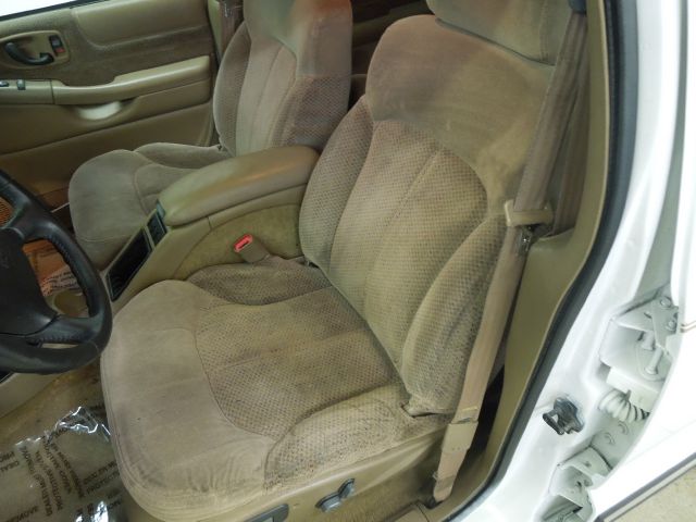 2001 Chevrolet Blazer Luxury 4WD W/ RES