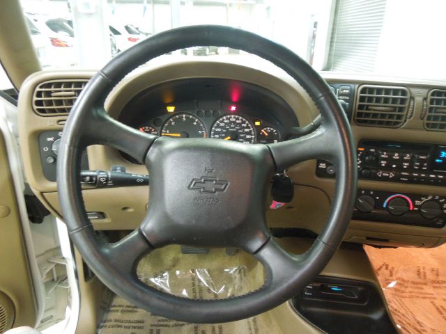 2001 Chevrolet Blazer Luxury 4WD W/ RES