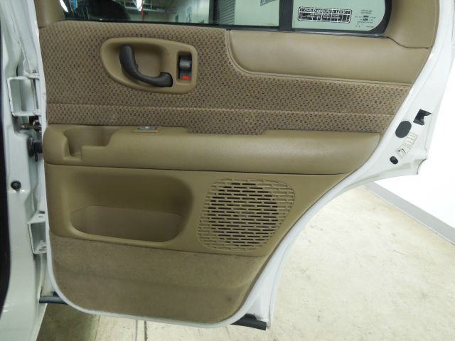 2001 Chevrolet Blazer Luxury 4WD W/ RES