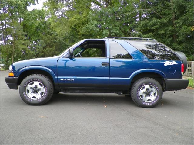 2001 Chevrolet Blazer 24 Box