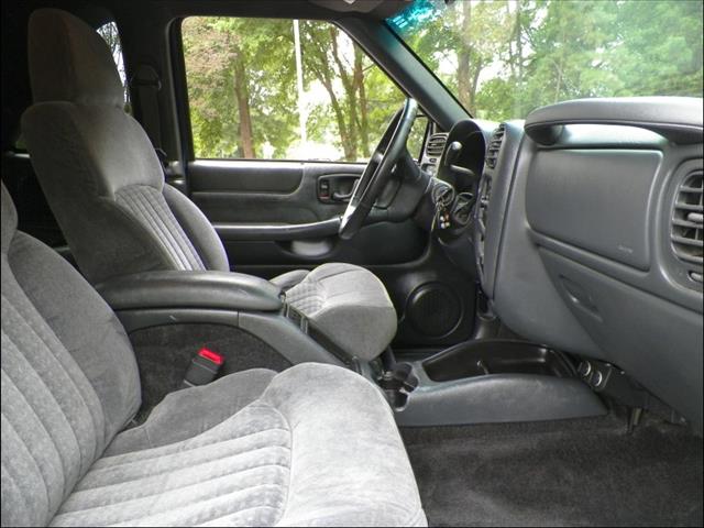 2001 Chevrolet Blazer 24 Box