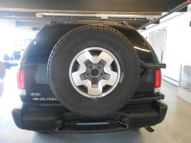 2001 Chevrolet Blazer Laramie Heavy DUTY Dually