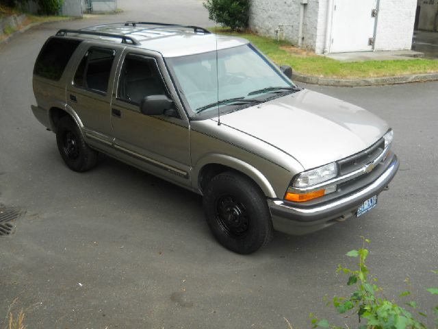 2001 Chevrolet Blazer Camry LE