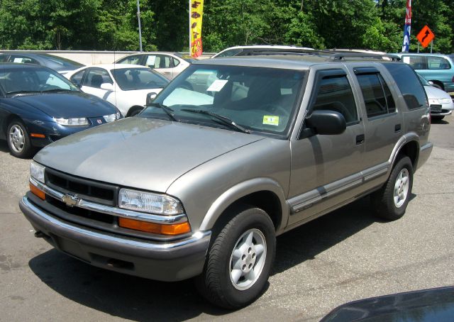 2001 Chevrolet Blazer Camry LE