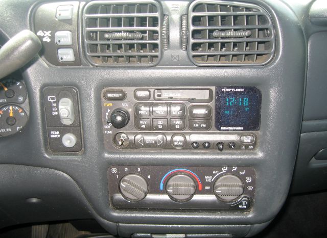 2001 Chevrolet Blazer Camry LE