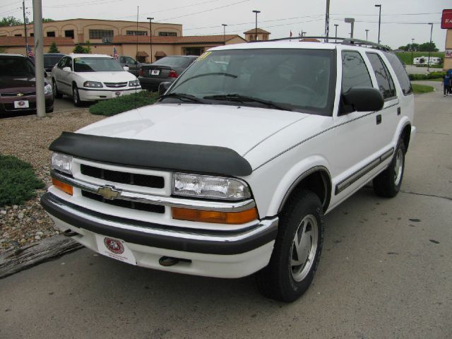 2001 Chevrolet Blazer Camry LE
