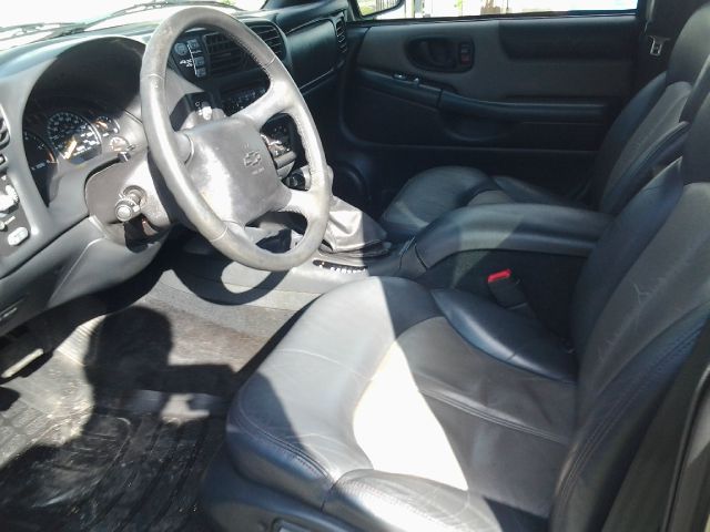 2001 Chevrolet Blazer Luxury 4WD W/ RES