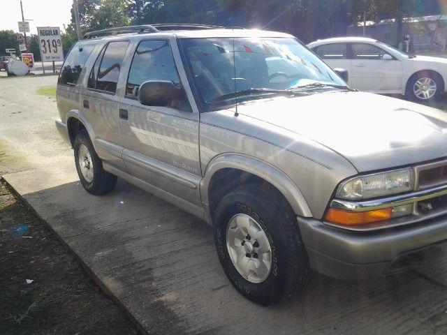 2001 Chevrolet Blazer Luxury 4WD W/ RES