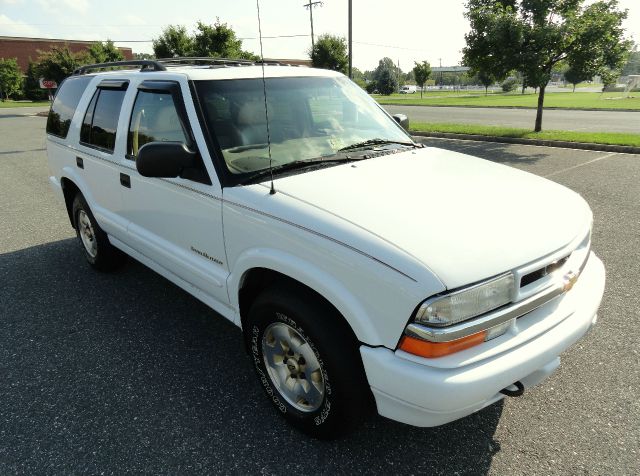 2001 Chevrolet Blazer Luxury 4WD W/ RES