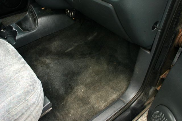 2001 Chevrolet Blazer 4dr Sdn SL Auto Sedan