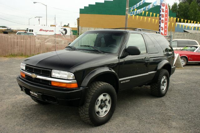 2001 Chevrolet Blazer 4dr Sdn SL Auto Sedan