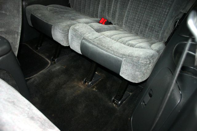 2001 Chevrolet Blazer 4dr Sdn SL Auto Sedan