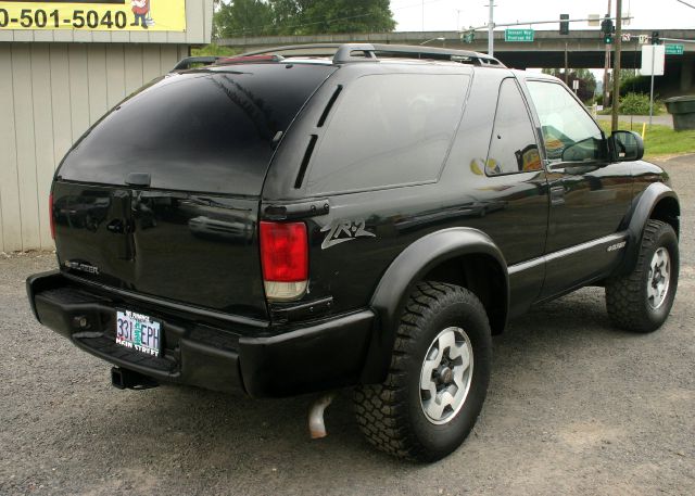 2001 Chevrolet Blazer 4dr Sdn SL Auto Sedan