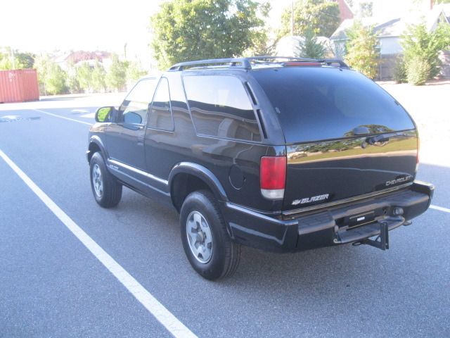 2001 Chevrolet Blazer Laramie Heavy DUTY Dually