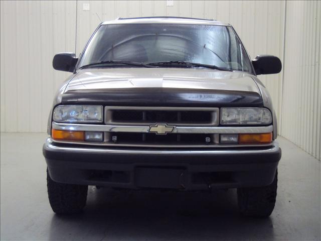 2001 Chevrolet Blazer 2 Dr SC2 Coupe