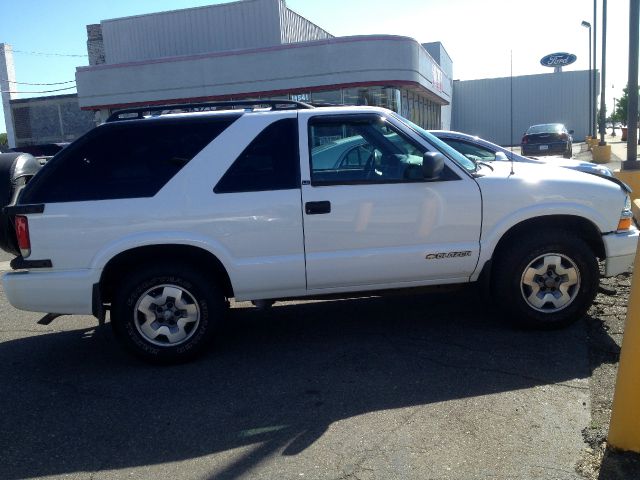 2002 Chevrolet Blazer AWD A SR