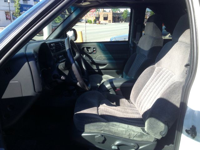 2002 Chevrolet Blazer AWD A SR