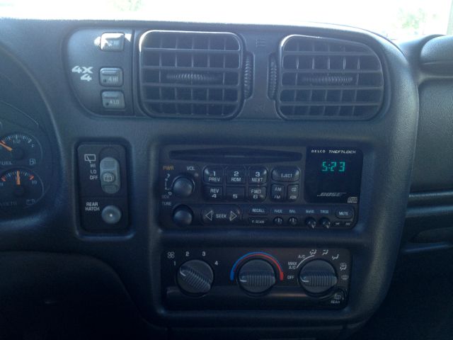 2002 Chevrolet Blazer AWD A SR