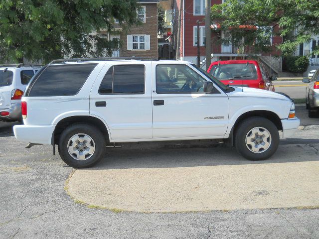 2002 Chevrolet Blazer AWD A SR