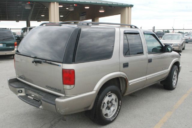 2002 Chevrolet Blazer AWD A SR