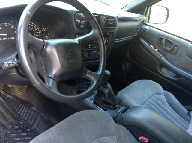 2002 Chevrolet Blazer AWD A SR