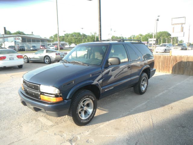 2002 Chevrolet Blazer L.T. 4-w.d. 5.3L