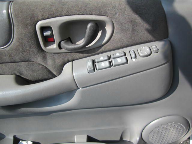 2002 Chevrolet Blazer AWD A SR