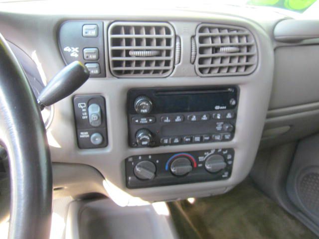 2002 Chevrolet Blazer AWD A SR
