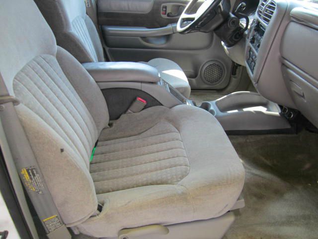 2002 Chevrolet Blazer AWD A SR