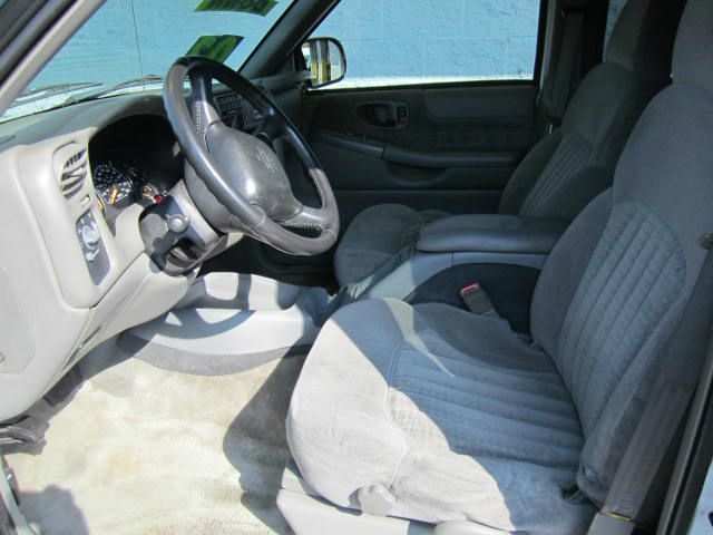 2002 Chevrolet Blazer AWD A SR