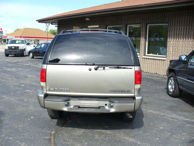 2002 Chevrolet Blazer AWD A SR