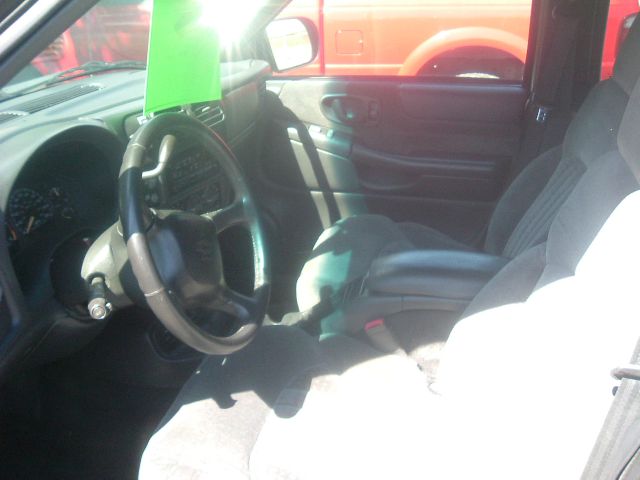 2002 Chevrolet Blazer AWD A SR