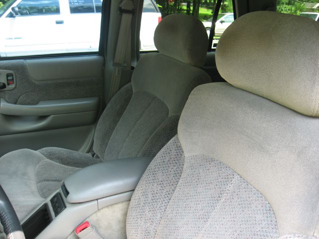 2002 Chevrolet Blazer AWD A SR