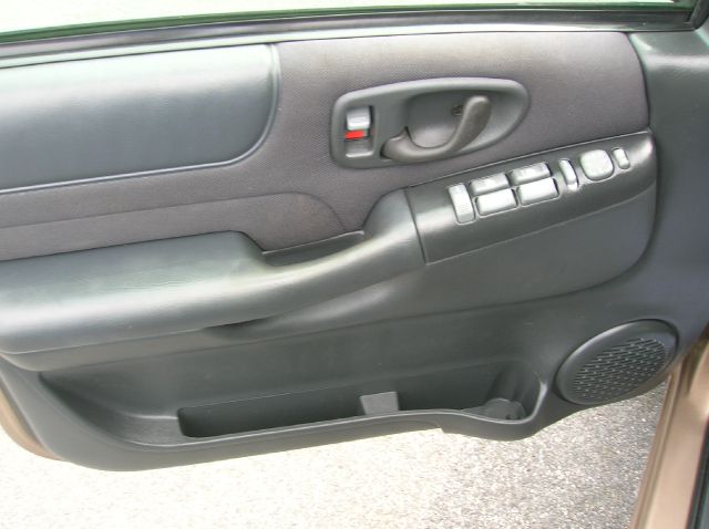 2003 Chevrolet Blazer AWD A SR