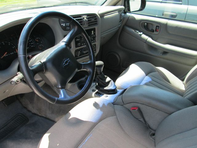 2003 Chevrolet Blazer AWD A SR