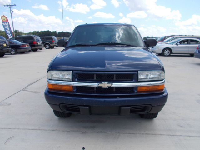 2004 Chevrolet Blazer FWD 4dr SE