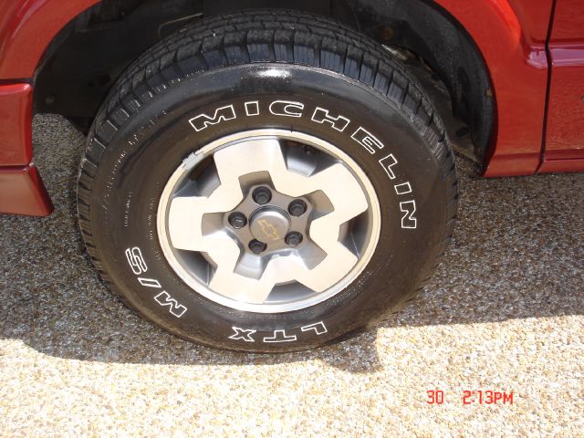 2004 Chevrolet Blazer AWD A SR