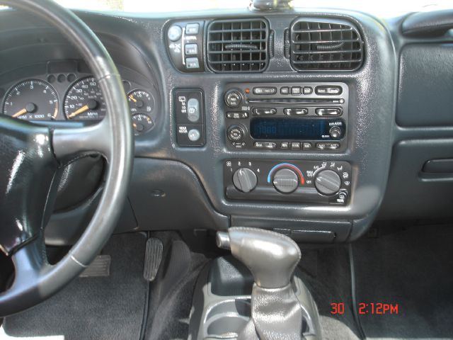 2004 Chevrolet Blazer AWD A SR