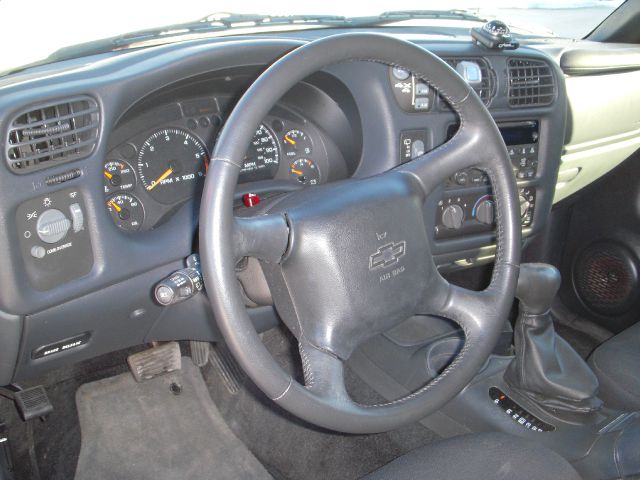 2004 Chevrolet Blazer AWD A SR