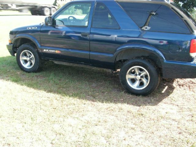 2004 Chevrolet Blazer Awd,roof,luxury