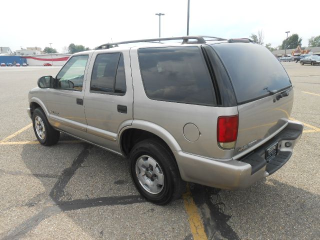2004 Chevrolet Blazer AWD A SR