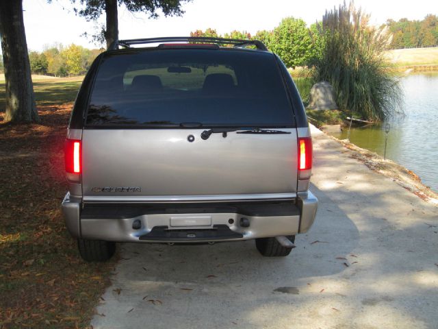 2004 Chevrolet Blazer AWD A SR