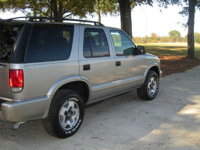 2004 Chevrolet Blazer AWD A SR